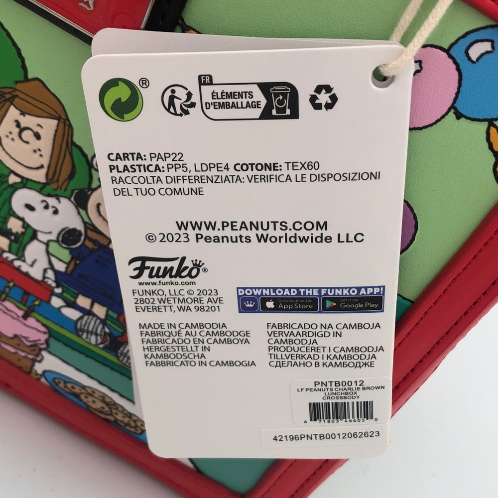 Snoopy Loungefly Peanuts Celebration Bag Charlie Brown Red - Picture 4 of 15